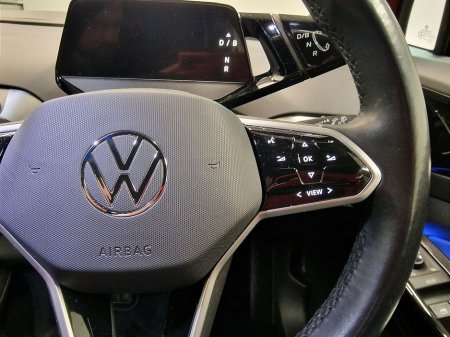 2022 Volkswagen ID.4 LIFE 77kWh 204HP €23,975 thumbnail