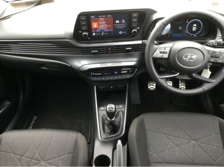 2022 Hyundai Bayon EXECUTIVE ** BLACK ROOF ** €20,950 thumbnail