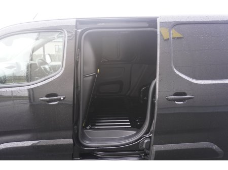 2024 Opel Combo SPORT L1H1-1.5 100PS D-6SP thumbnail