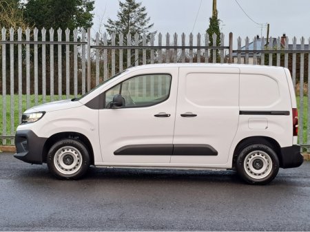 2026 Opel Combo KOMFORT  L1H1 1.5TD 100BHP  **LED HEADLIGTS** €21,098 thumbnail
