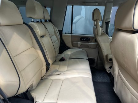2004 Land Rover Discovery D2 TD5 HSE AUTO 7 SEATER €24,950 thumbnail