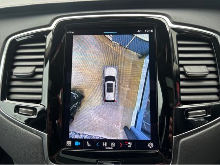 2023 Volvo XC90 RECHARGE T8 ULTIMATE DARK AWD €67,900 thumbnail