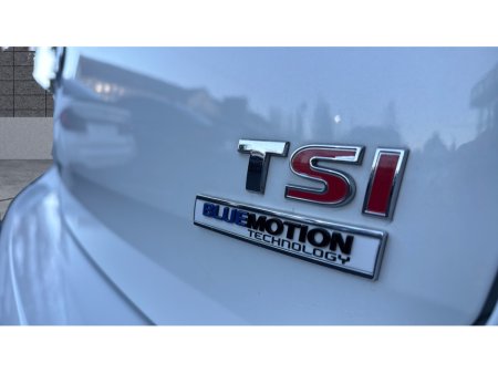 2014 Volkswagen Golf *HIGHLINE-MILANO MODEL* FULL SPC / COGNAC LEATHER - HEATED SEATS - CAMERAS - PEARL WHITE €12,900