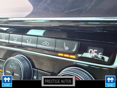 2019 Volkswagen Golf 1.4 HIGHLINE AUTO FULL CREAM LEATHER *CAR ID 00* €19,950 thumbnail