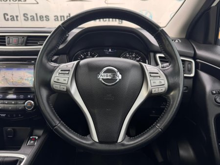 2015 Nissan Qashqai 1.5 DCI 110PS 5DR N-TEC+ €10,800 thumbnail
