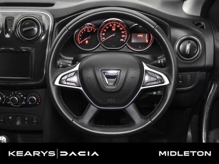 2021 Dacia Logan Signature Blue dCi 95 MY18 €13,990 thumbnail