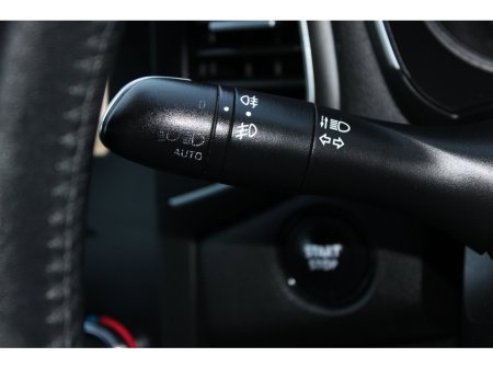 2019 Renault Megane 1.3 TCe 140 GPF Play €13,950 thumbnail