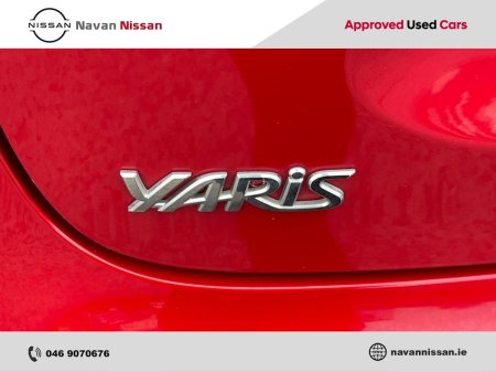 2024 Toyota Yaris Cross 1.5 Hybrid Luna thumbnail