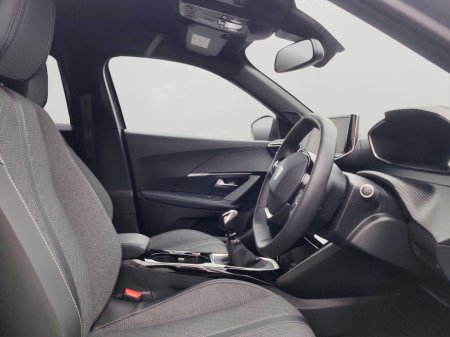 2025 Peugeot 2008 1.2 Puretech 130bhp Allure €30,950