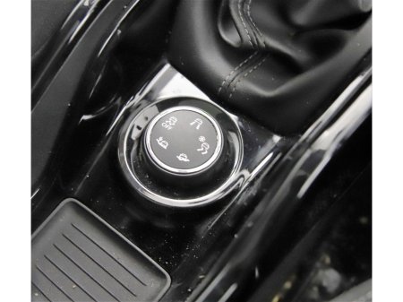 2018 Peugeot 2008 1.6 BLUE HDI 100BHP ALLURE 5SPD *HALF LEATHER*PANORAMIC ROOF* €12,890 thumbnail