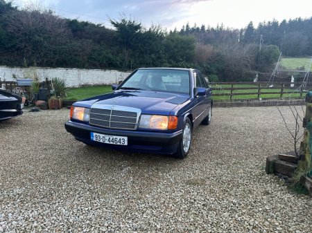 1993 Mercedes-Benz Other E 4DR A €10,950 thumbnail
