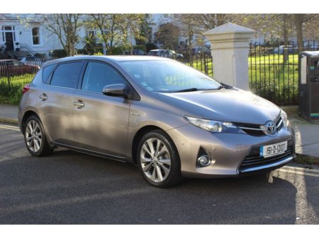 2015 Toyota Auris Luxury Self Charging Hybrid 5DR Auto - new NCT 01/27 €9,950