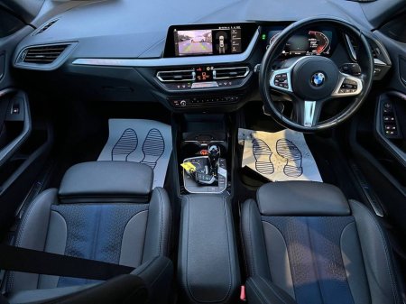 2021 BMW 2 Series 218d M-SPORT 2.0 // LOW MILEAGE // FULL SERVICE HISTORY // APPLE CARPLAY €32,900 thumbnail