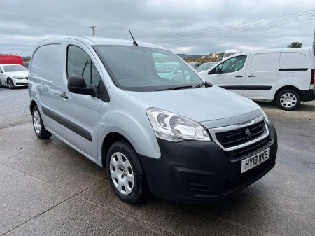 2018 Peugeot Partner TEPEE ACTIVE B-HD €9,950