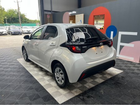 2024 Toyota Yaris YARIS AUTOMATIC 1.0 PETROL / 8k KMs / REVERSE CAMERA & MORE €20,950