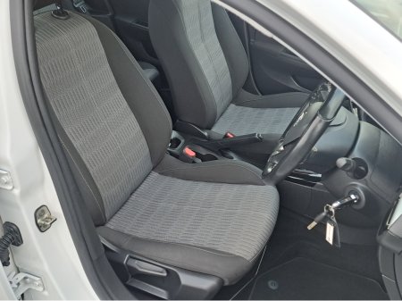 2021 Opel Corsa SC 1.2 75BHP **LED HEADLIGHTS** €13,950 thumbnail