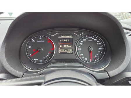 2017 Audi A3 Saloon LIMOUSINE 1.6 TDI 110 SE ST 4DR AUTO €16,450 thumbnail