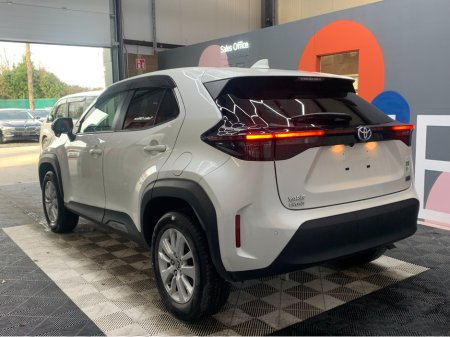 2022 Toyota Yaris Cross ONLY €25950 YARIS CROSS 1.5 HYBRID AUTOMATIC / 80k KMs / Reverse Camera, Cruise Control & More €25,950