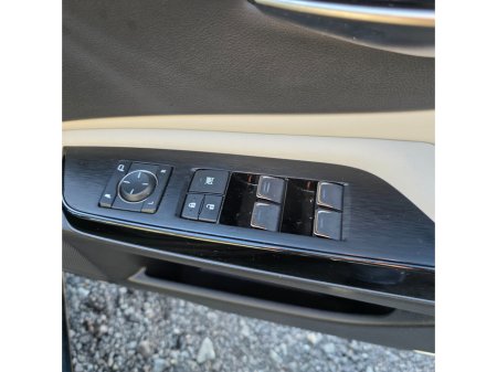 2023 Lexus ES 300 H ES300h Dynamic €43,950 thumbnail