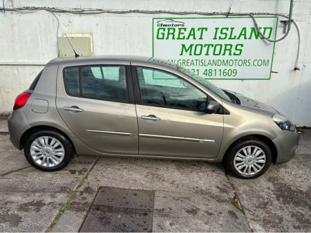 2010 Renault Clio 1.2 petrol 5 door €2,950