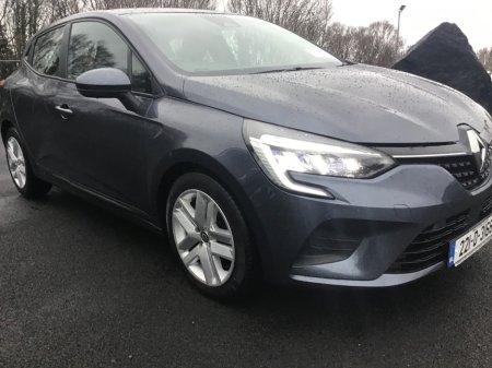2022 Renault Clio Dynamique Edition Model €19,900
