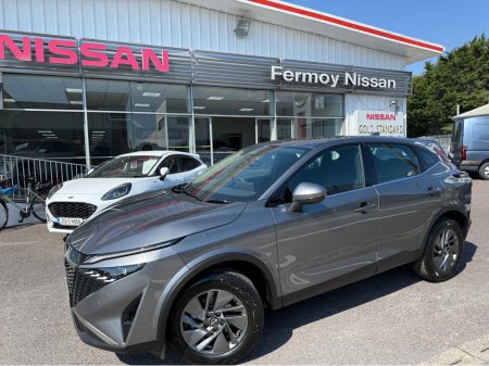 2025 Nissan Qashqai SV Heated Seats Camera Rear Sensors €36,995