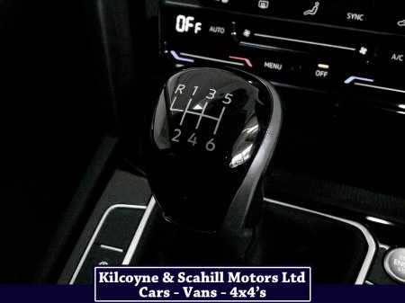 2022 Volkswagen Passat BUSINESS 2.0 TDI MANUAL 6SPEED FWD 150 4DR €27,900 thumbnail