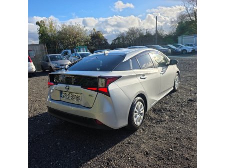 2022 Toyota Prius 6AA-ZVW51 €21,950
