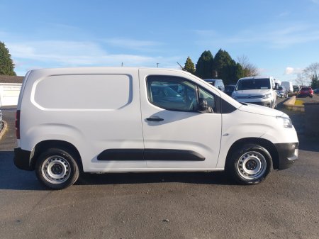 2024 Toyota Proace  €15,750