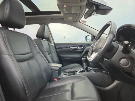 2020 Nissan X-Trail 1.7 DSL SVE 7 SEATER ** HUGE SPEC LOW MILEAGE IRISH CAR  ** PANORAMIC GLASS ROOF ** FULL LEATHER INTERIOR ** HEATED FRONT & REAR SEATS ** BEST AVAILABLE ** €23,995 thumbnail