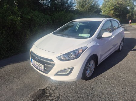 2016 Hyundai i30 SE NAV BLUE DRIVE 110 5DR 110PS