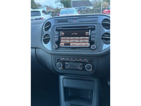 2013 Volkswagen Tiguan 2.0 R LINE TDI 177PS 5DR €12,250 thumbnail