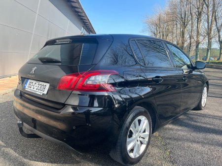2019 Peugeot 308  €12,500