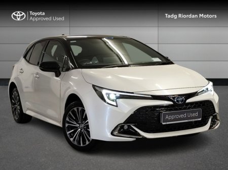 2025 Toyota Corolla HB LUNA SPORT €33,950