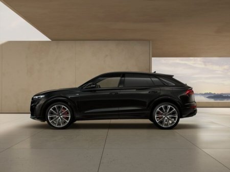 2026 Audi Q8 e-tron SUV COMPETITION 60TFSI E QUATTRO AUTOMATIC €123,804