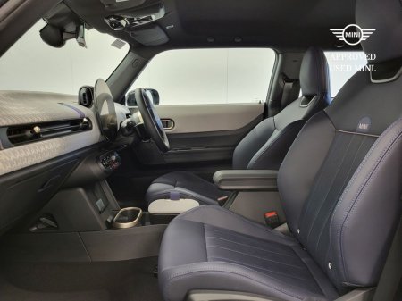 2025 MINI Hatch COOPER Cooper C exclusive €41,615 thumbnail