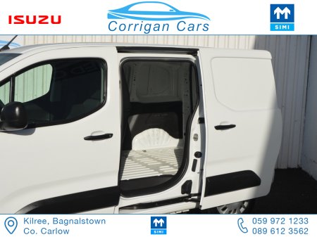 2022 Opel Combo HIGH SPEC 3 SEATS SPORT-PRICE EXCLS VAT €13,004 thumbnail