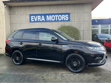 2021 Mitsubishi Outlander 4WD BLACK EDITION PLUG IN HYBRID 2.4 PETROL //HALF LEATHER HEATED SEATS AND STEERING WHEEL//REVERSE CAMERA//KEYLESS ENTRY//ADAPTIVE CRUISE CONTROL// €27,950