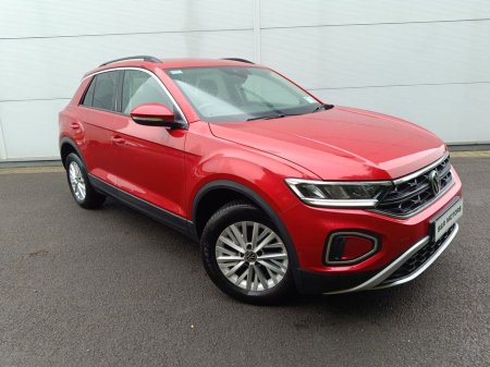 2023 Volkswagen T-Roc 1.0 TSI 110HP Life rear Camera & Apple Carplay €28,995