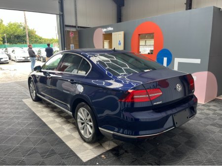 2019 Volkswagen Passat PASSAT 2.0 TDI ELEGANCE LINE / 48k KMs / HEATED SEATS , REVERSE CAMERA , ADAPTIVE CRUISE & MORE €25,950