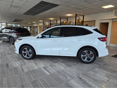 2025 Ford Kuga ST-LINE PHEV  PAN ROOF €40,800