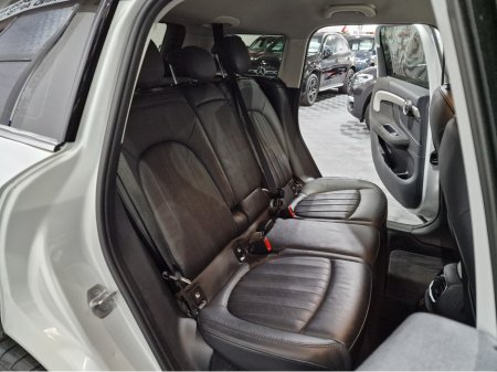 2021 MINI Countryman SE ALL4 EXCLUSIVE (PLUG IN HYBRID) AUTOMATIC **ONE OWNER / HUGE SPEC / APPLE CARPLAY / CRUISE CONTROL / FULL BLACK LEATHER / HEATED FRONT SEATS / REVERSE CAMERA / REAR TINTED GLASS / SAT NAV** €27,900 thumbnail