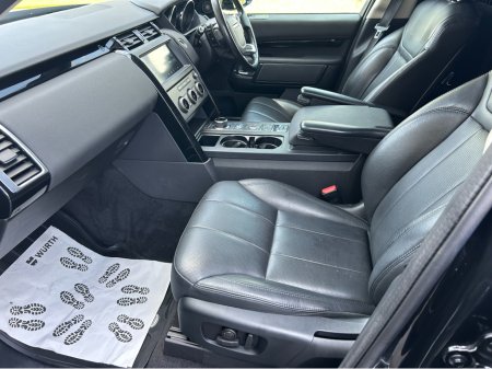 2020 Land Rover Discovery 3.0 SD6 SE COMMERCIAL €33,950 thumbnail