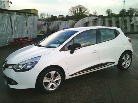 2016 Renault Clio NEW NCT 2028, DYNAMIQUE SAT./NAV., €270 TAX , LOW KMS. S./HISTORY. €8,999