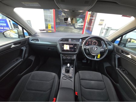 2018 Volkswagen Tiguan HIGH LINE-AUTOMATIC-4 MOTION-LOW MILEGE €23,450 thumbnail