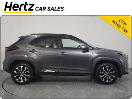 2023 Toyota Yaris Cross DESIGN HEV 1.5 Petrol Automatic €25,895 thumbnail