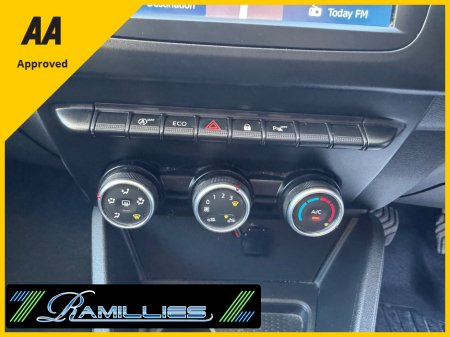 2020 Dacia Duster COMFORT BLUE DCI 115 MY 4DR €11,950 thumbnail