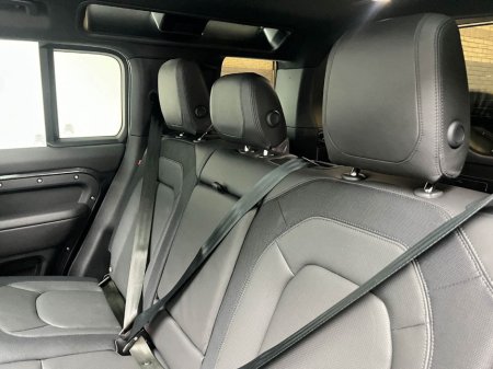 2024 Land Rover Defender HSE X-DYNAMIC P400E €92,990 thumbnail
