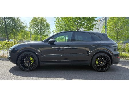 2022 Porsche Cayenne V6 E-HYBRID AUTO 456BHP *1 OWNER *FRESH NCT *SUNROOF €79,995