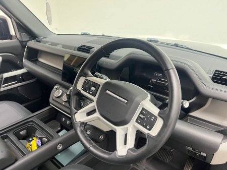 2024 Land Rover Defender HSE X-DYNAMIC P400E €92,990 thumbnail